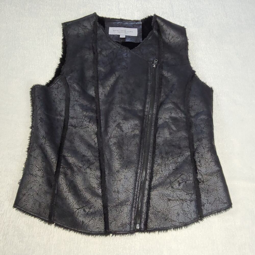 Marc New York women's distressed faux leather & fur vest black Sz Large Mob Wife - Picture 4 of 10